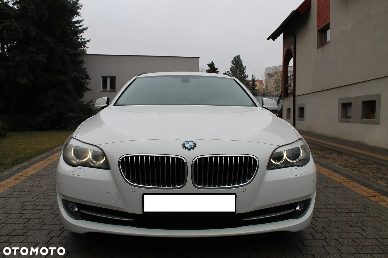 BMW Seria 5 520d Touring - 8