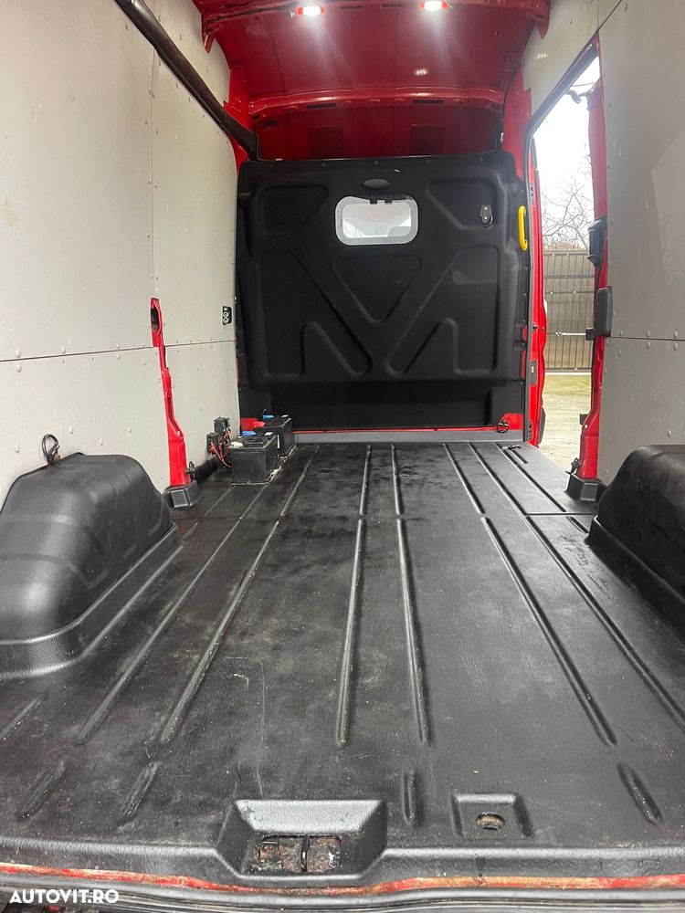 Ford Transit - 11