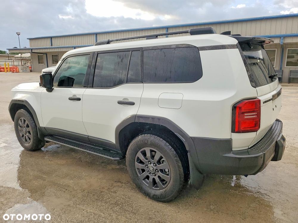 Toyota Land Cruiser - 5