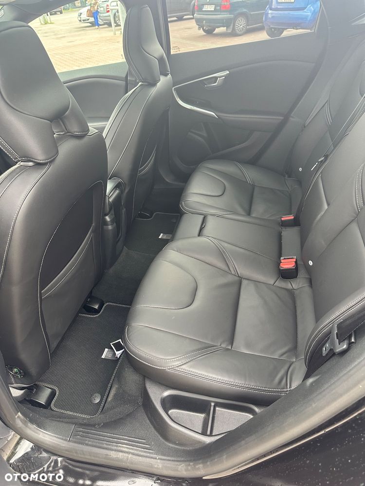 Volvo V40 T3 Drive-E R-Design Momentum - 18