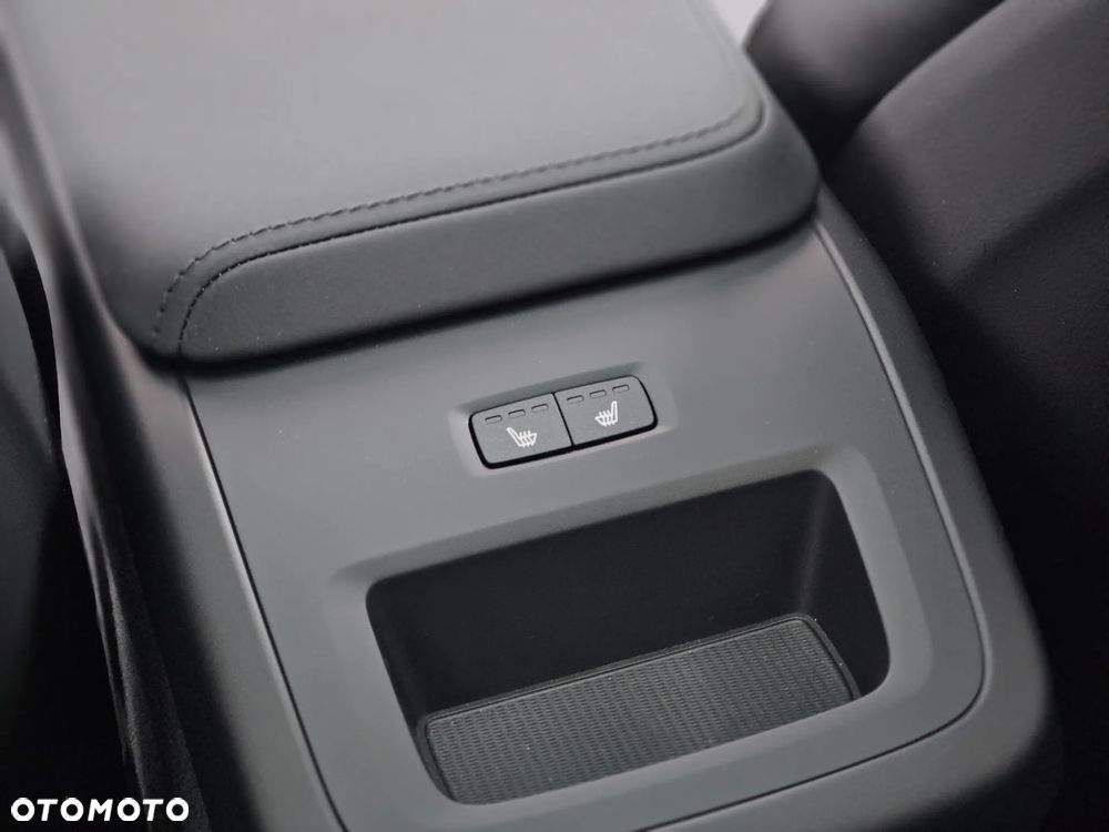 Volvo XC 60 T8 Plug-In Hybrid AWD Ultra Black Edition - 22