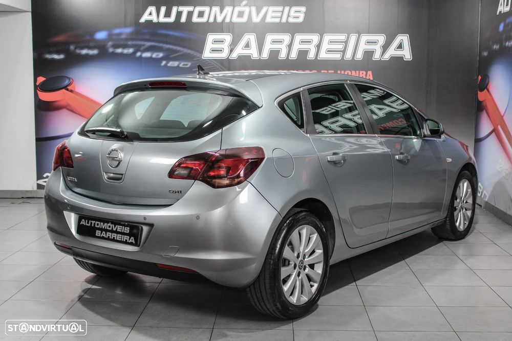 Opel Astra 1.7 CDTi Cosmo - 8