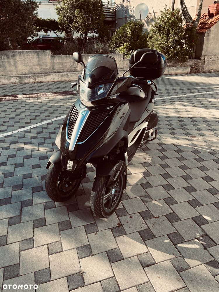 Piaggio MP-3 - 8
