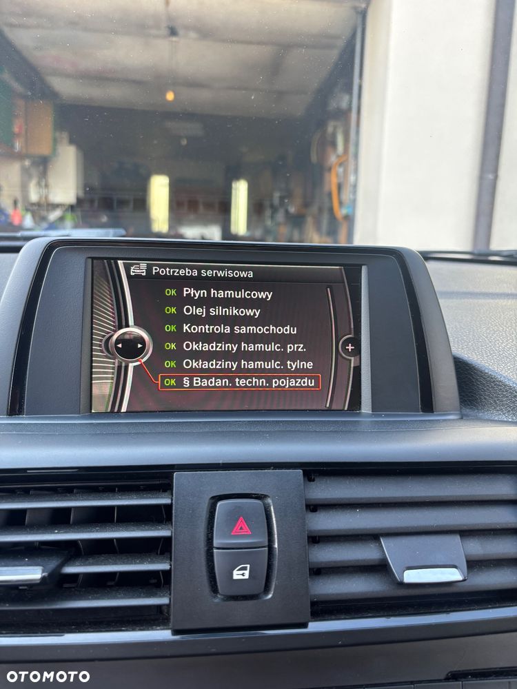 BMW Seria 1 118i - 13