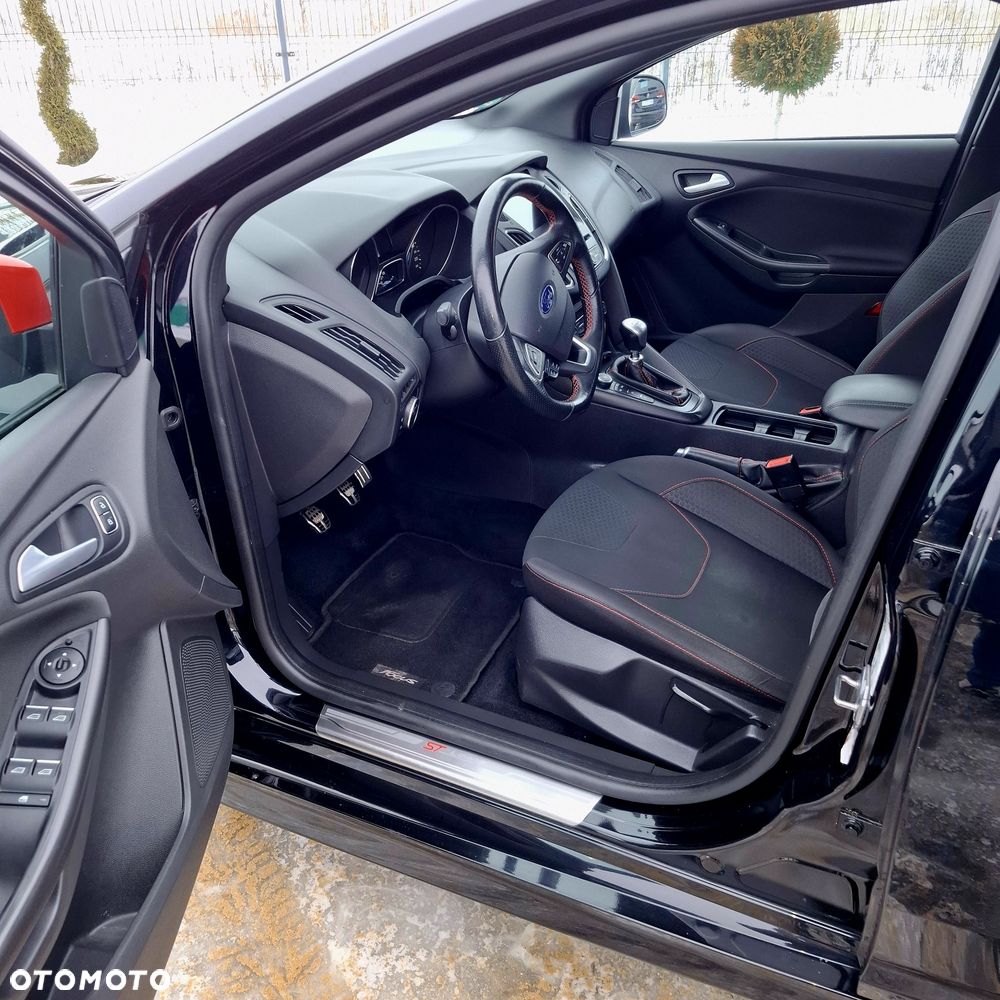 Ford Focus - 8