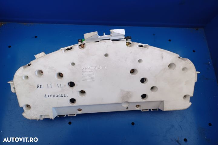 Ceasuri bord 30669185 30710071 Volvo V50 1 [2003 - 2011] wagon 2.0 D - 2