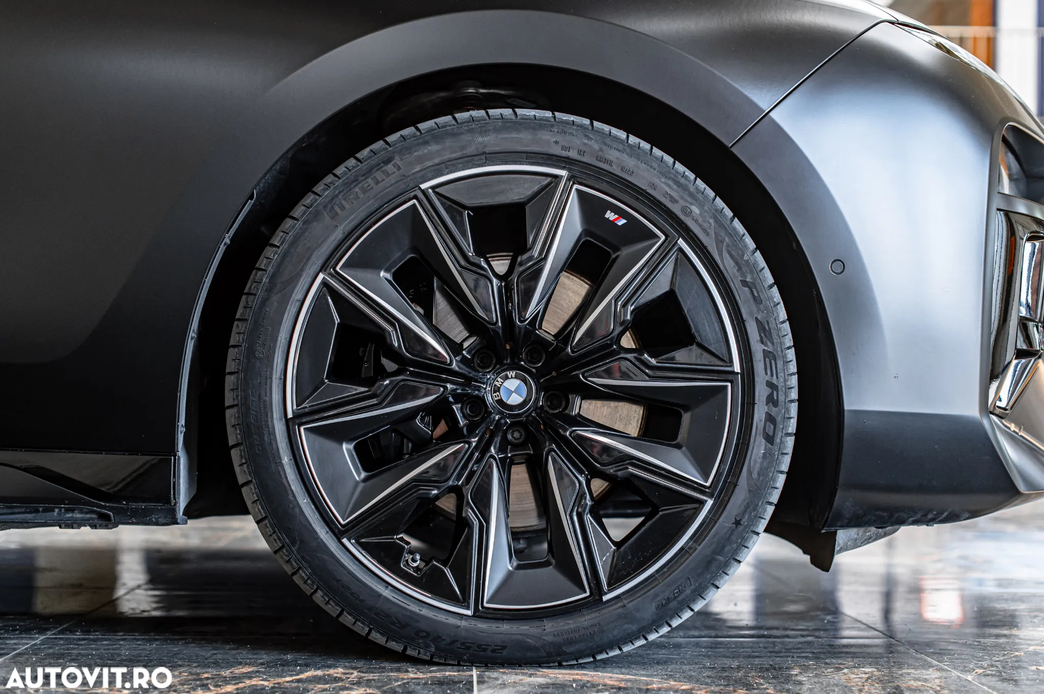 BMW Seria 7 740d xDrive MHEV - 28