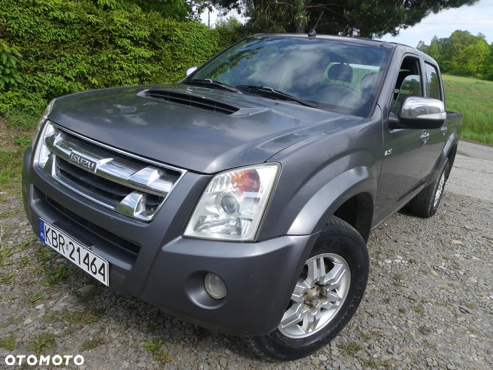 Isuzu D-Max 2.5d DC Custom - 2