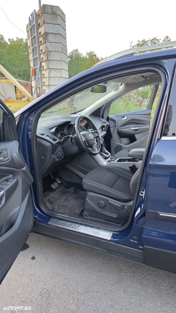 Ford Kuga - 8