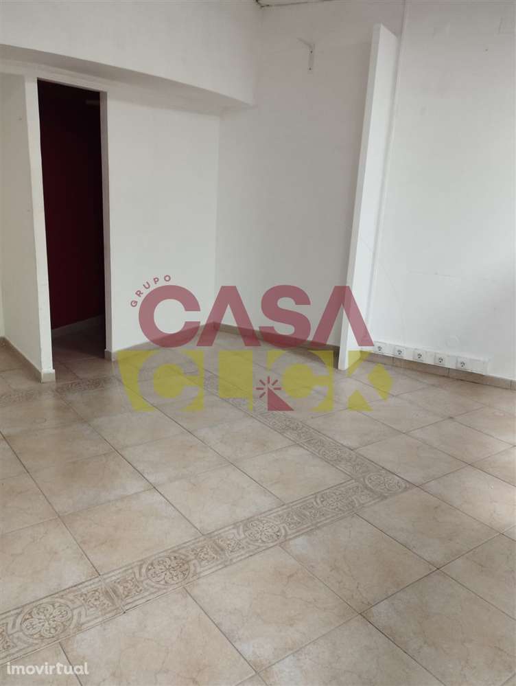 Loja T2 Venda em Torres Novas (Santa Maria, Salvador e Santiago),Torre - Grande imagem: 2/25