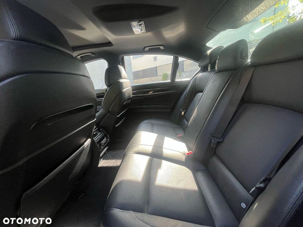 BMW Seria 7 ver-activehybrid - 18