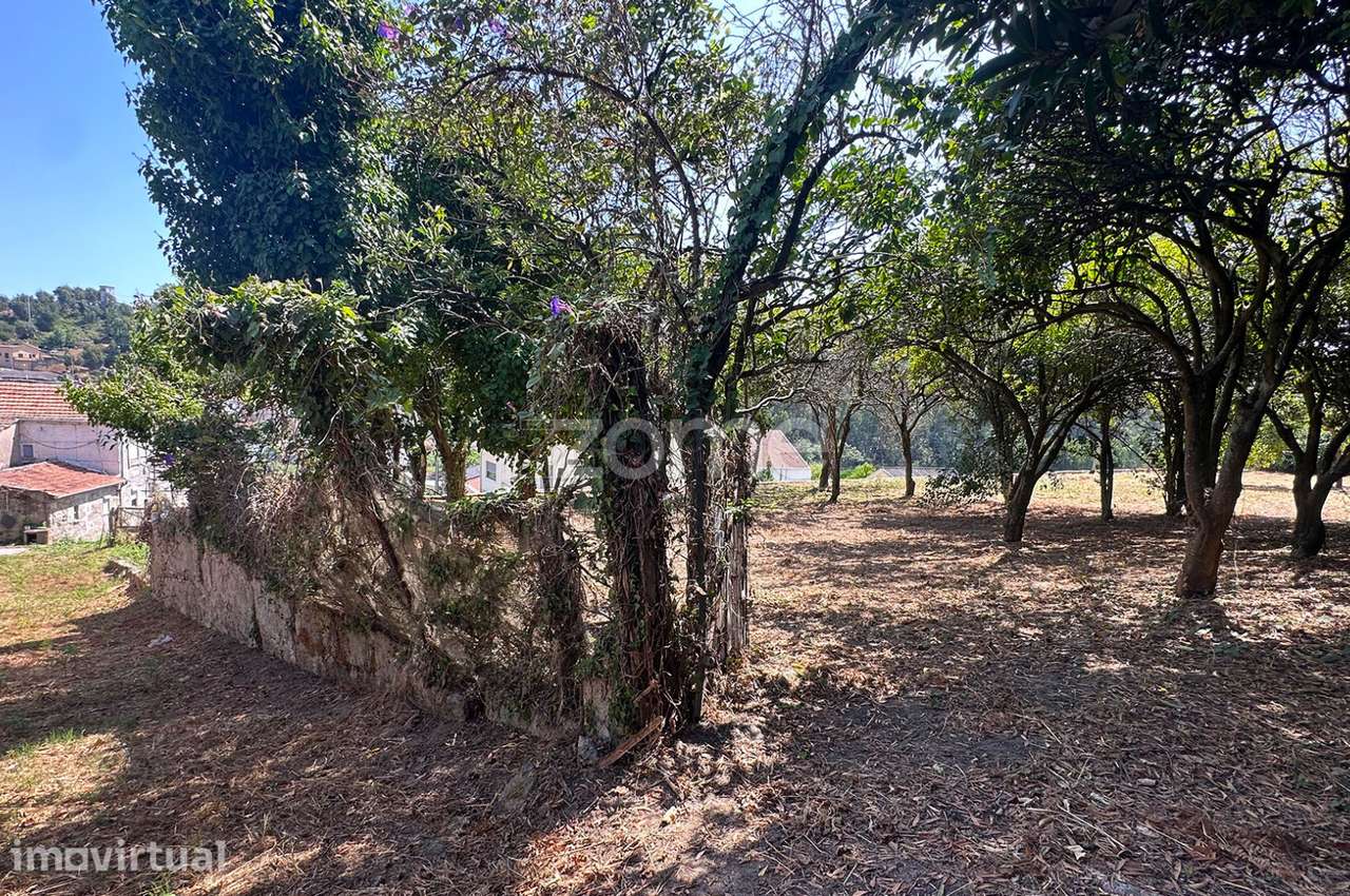 Moradia T2+2 inserida em Terreno Urbano em Guifões, Matosinhos - Grande imagem: 4/44