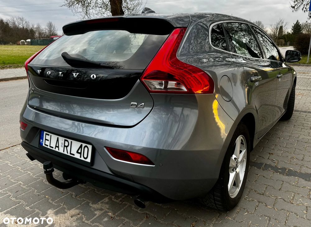 Volvo V40 D4 Momentum - 4