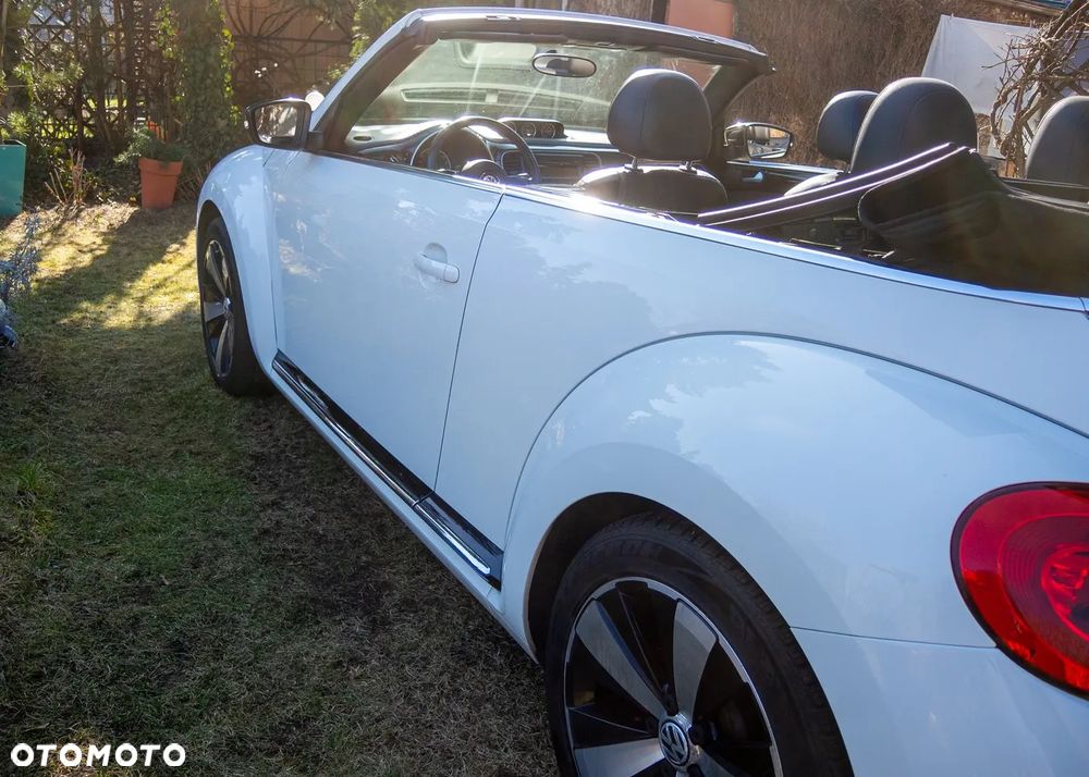 Volkswagen Beetle ver-2-0-tsi-dsg-exclusive-sport - 4