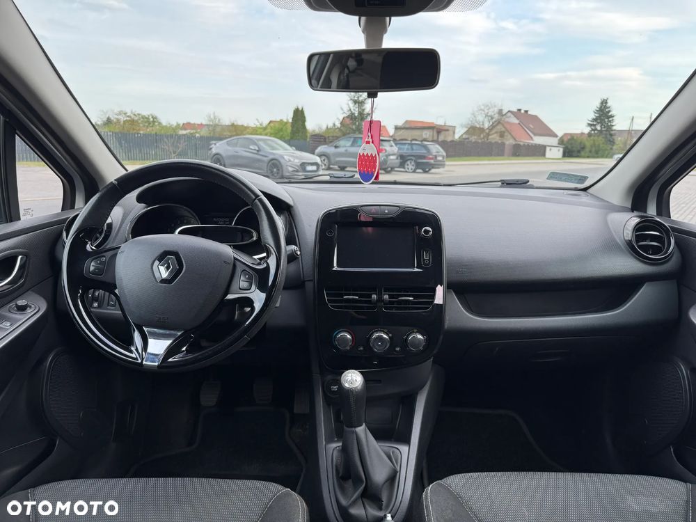 Renault Clio - 10