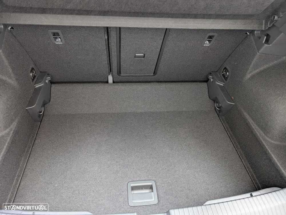 VW T-Roc 2.0 TDI R-Line DSG - 29
