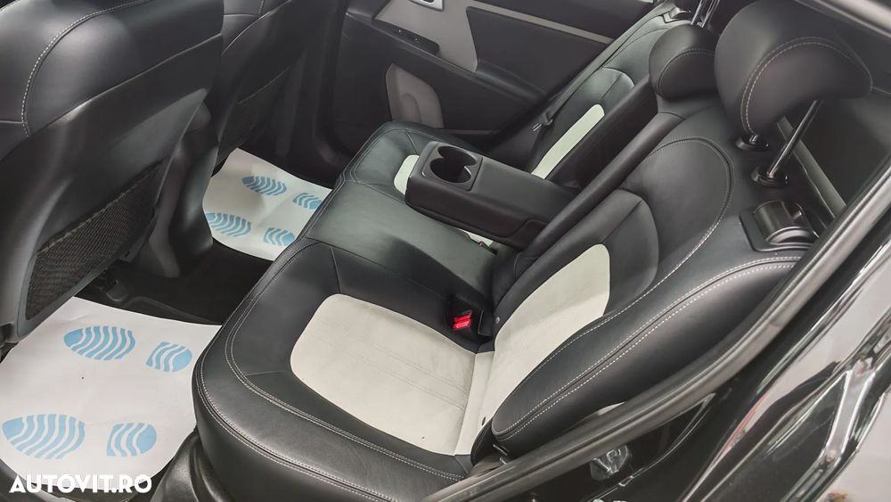 Kia Sportage 2.0 CRDI 184 AWD Aut. Platinum Edition - 35