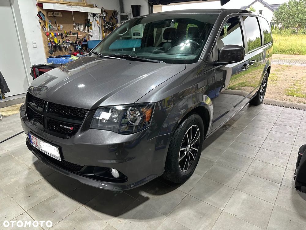 Dodge Grand Caravan 3.6 R/T - 1