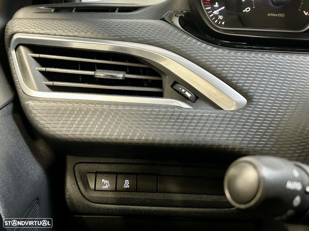 Peugeot 208 1.2 PureTech Style - 13