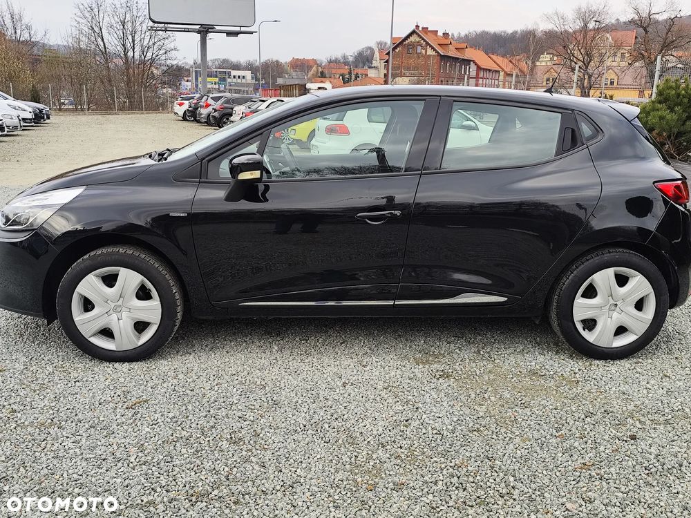 Renault Clio 1.2 16V 75 LIMITED - 4
