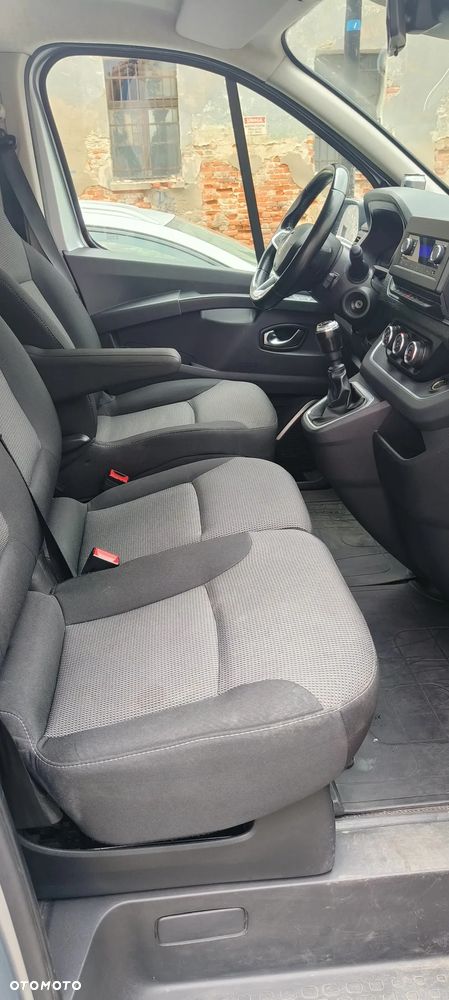 Renault Trafic 2.0 dCi - 17