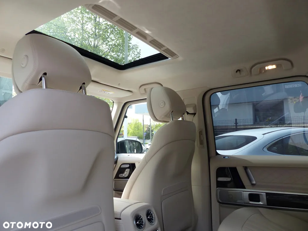 Mercedes-Benz Klasa G 400 d - 23