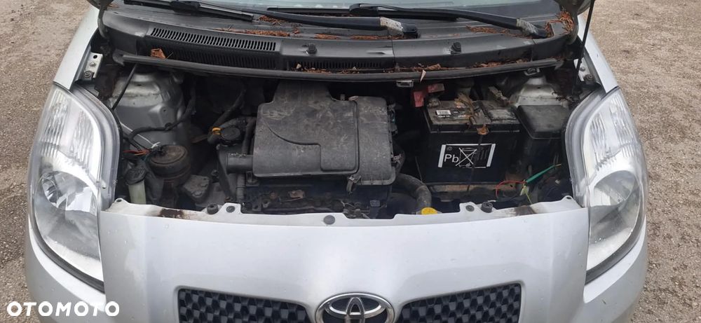 Toyota YARIS II 1,0 belka sanki wózek pod silnik - 3