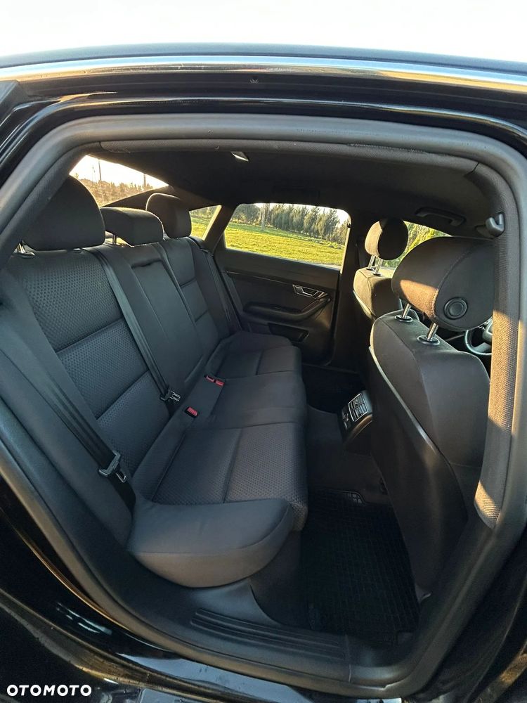 Audi A6 Limousine 2.4 - 15