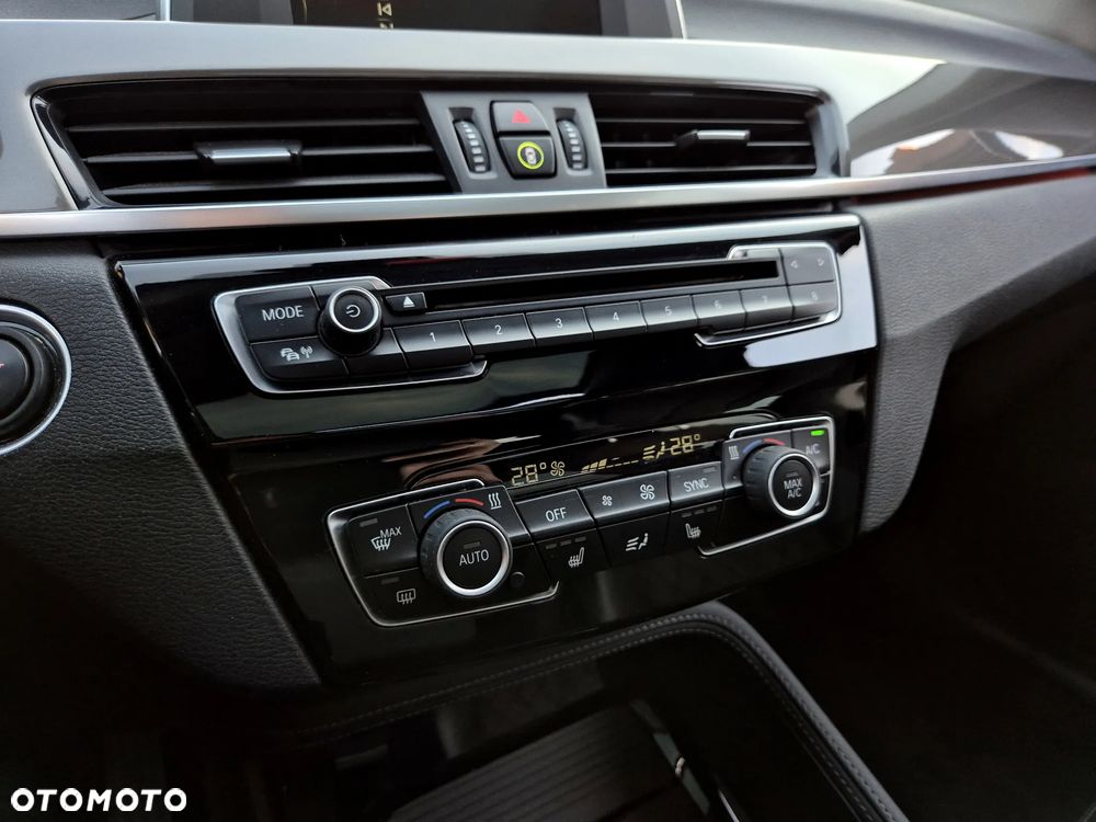 BMW X1 sDrive18d xLine - 15