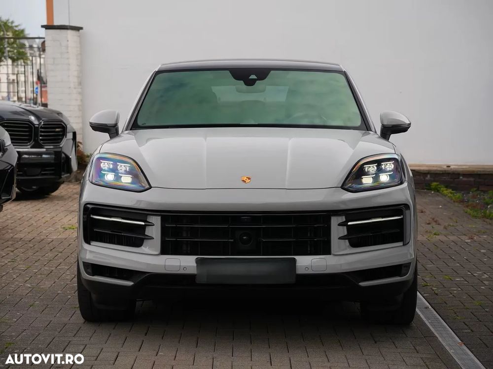 Porsche Cayenne Coupe E-Hybrid - 4