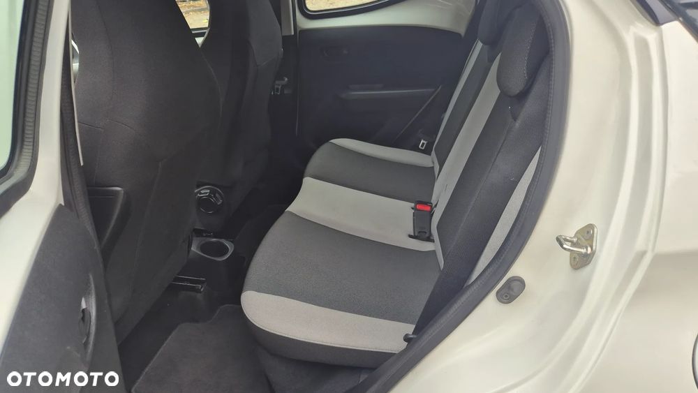 Toyota Aygo x-play - 13