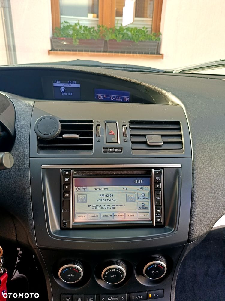 Mazda 3 1.6 Exclusive + - 11
