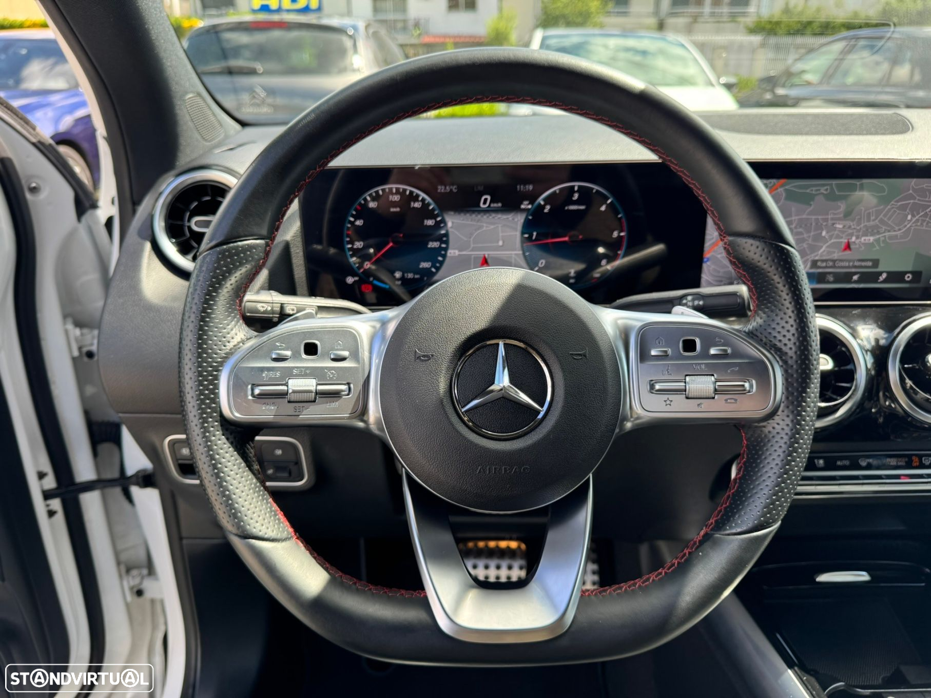 Mercedes-Benz GLA 180 d AMG Line - 20
