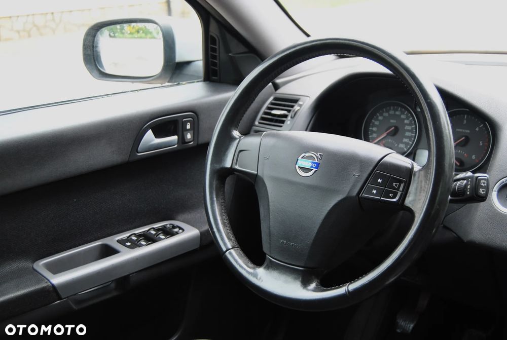 Volvo V50 - 10