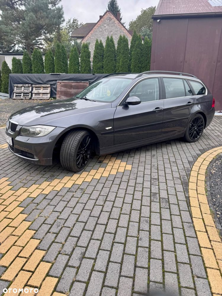 BMW Seria 3 325i - 5