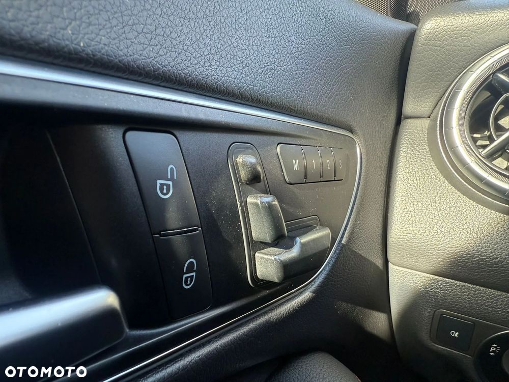 Mercedes-Benz CLA 45 AMG 4-Matic - 31
