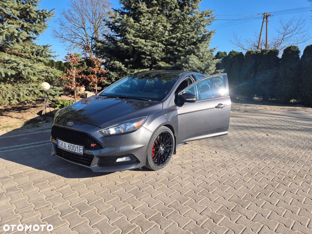 Ford Focus ST - 4