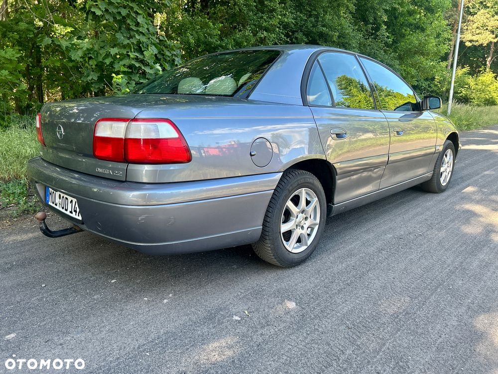 Opel Omega 2.2 Elegance - 4