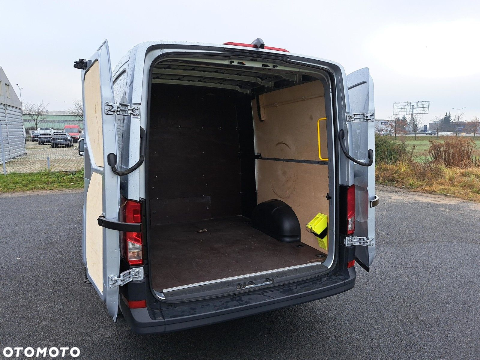 Volkswagen Crafter 35 furgon 177km Automat 3640 - 31