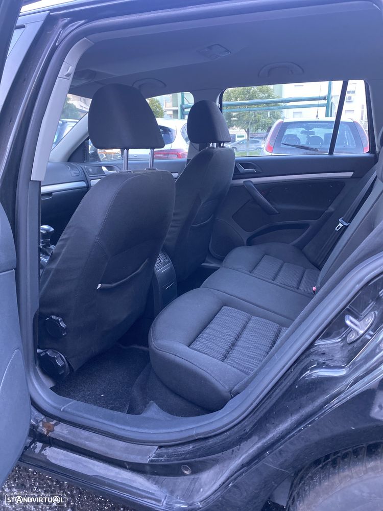 Skoda Octavia Break 1.6 TDi Elegance DSG - 9