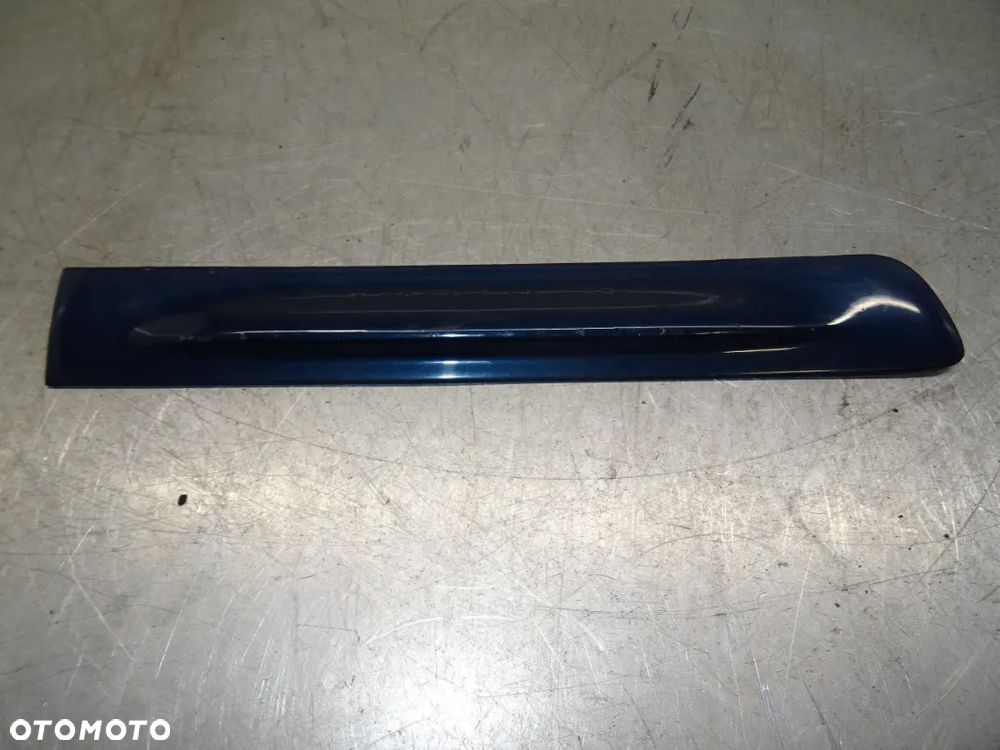 JEEP CHEROKEE KJ LIBERTY 01-05 3.7 LISTWA DRZWI PRAWY TYŁ - 1