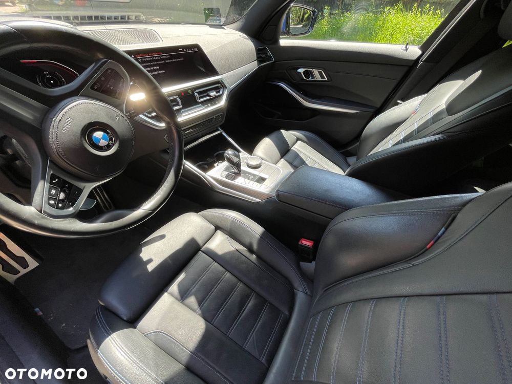 BMW Seria 3 320d xDrive - 13