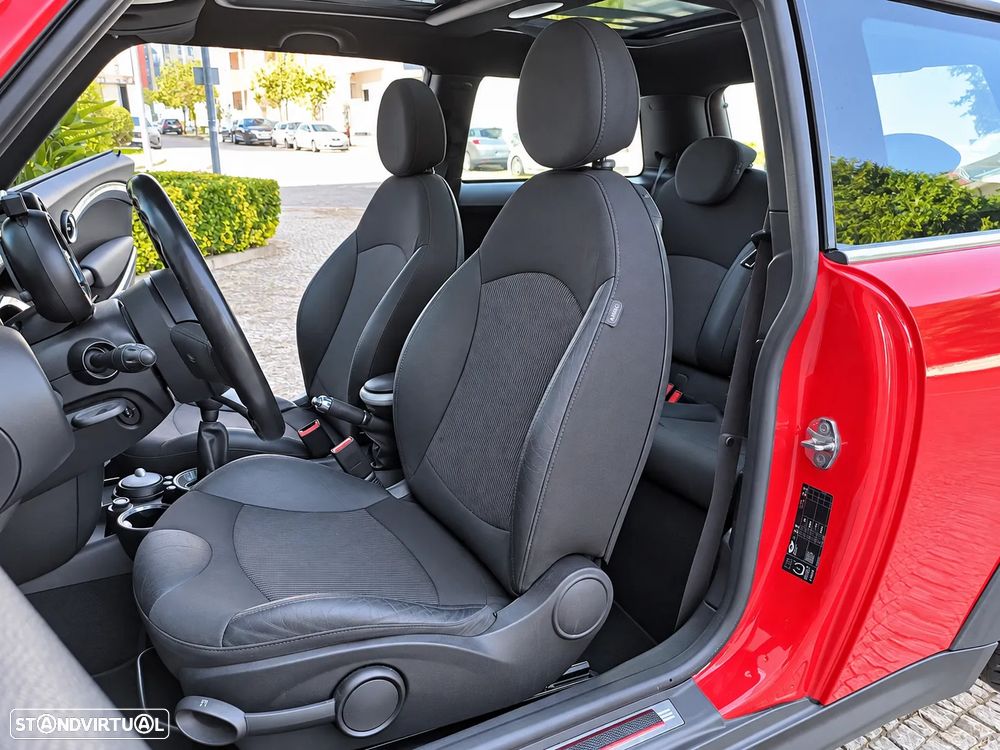 MINI 3 Portas Cooper D - 7