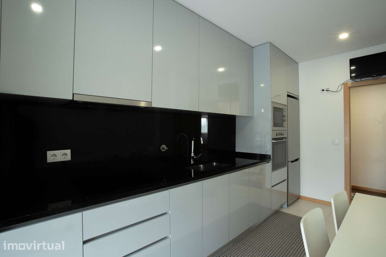 Apartamento T2 - Como Novo -  Vilar de Paraiso SD/CO - Grande imagem: 2/24