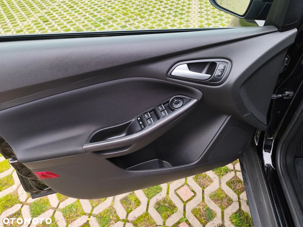 Ford Focus 1.0 EcoBoost Start-Stopp-System COOL&CONNECT DESIGN - 20