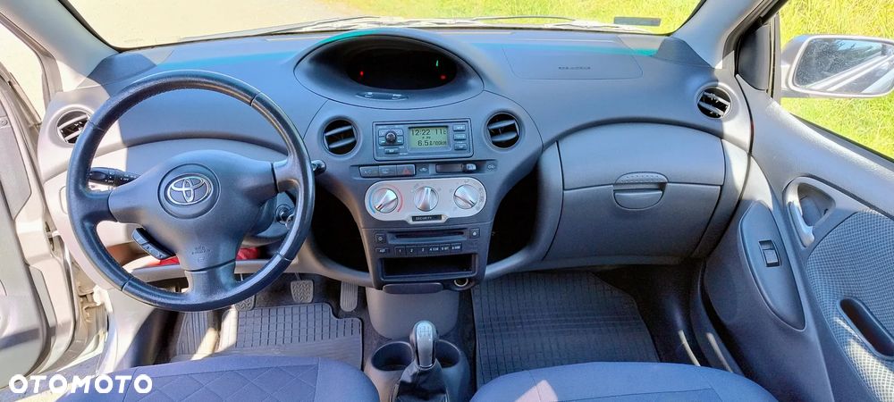Toyota Yaris - 21