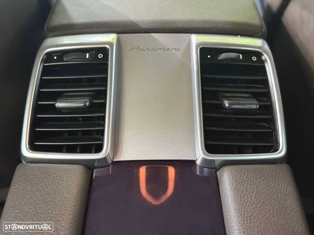 Porsche Panamera - 15