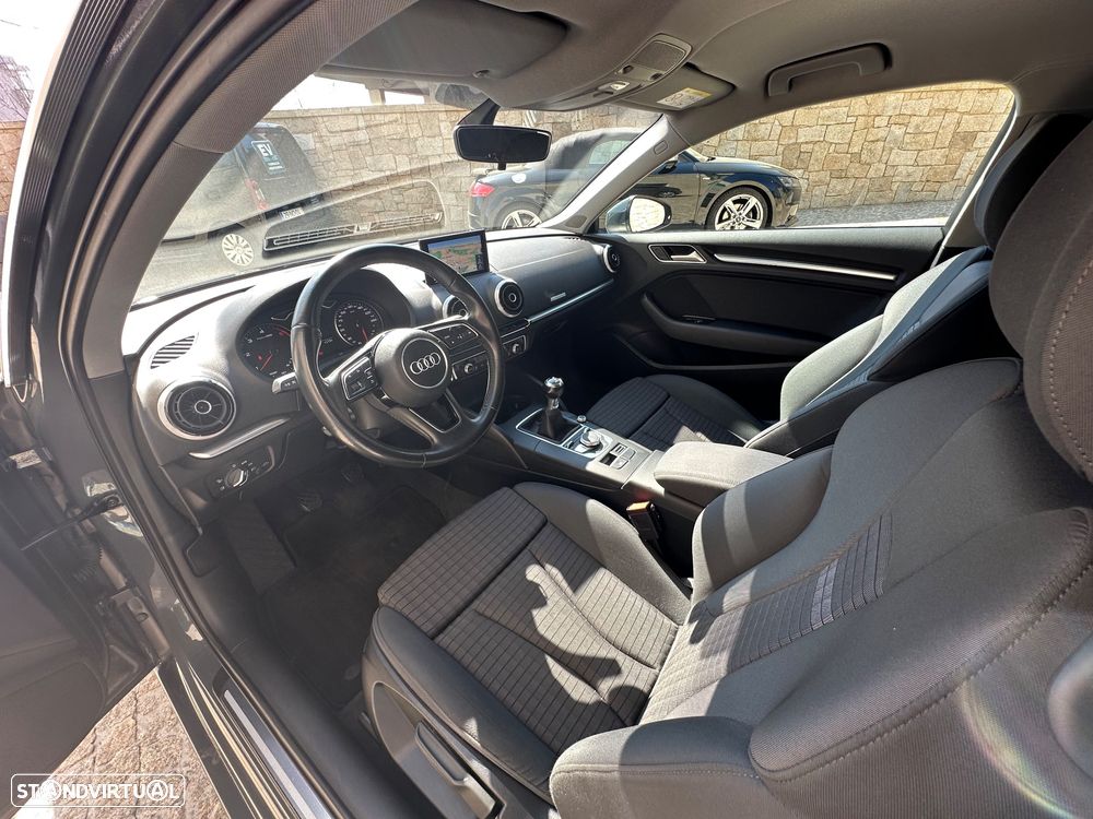 Audi A3 1.6 TDI Sport - 10
