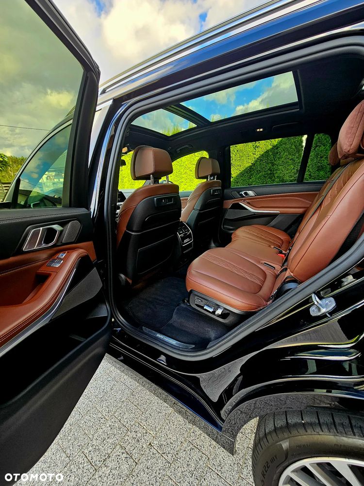 BMW X7 - 28