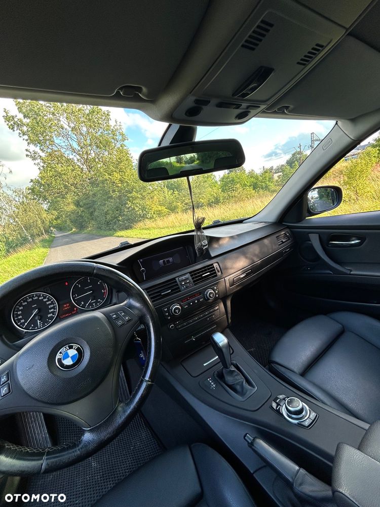 BMW Seria 3 318d DPF - 10